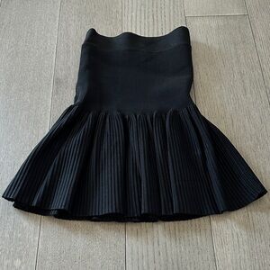 BCBGMaxAzria Black fit and flare skirt XS